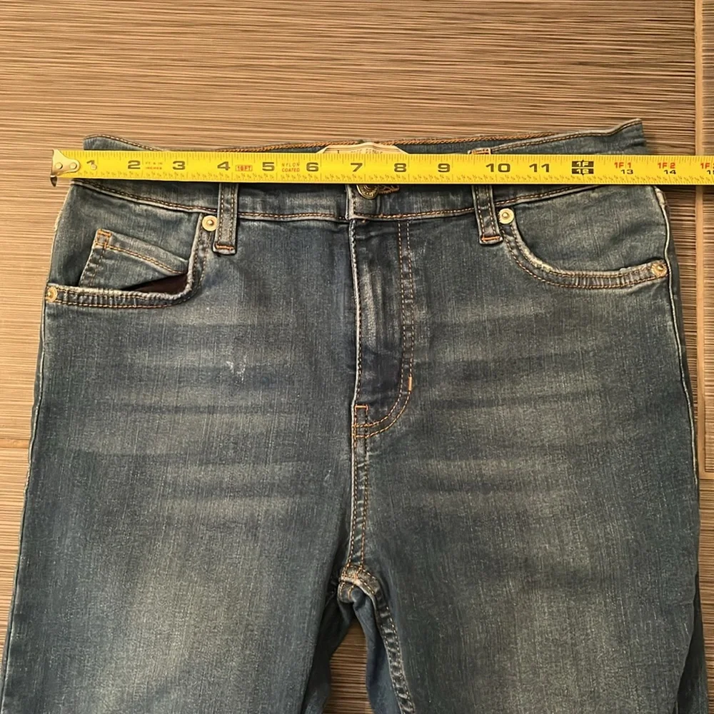 Free People Women’s Shark Bite Distressed High Rise Med Wash Skinny Jeans Sz‎ 27